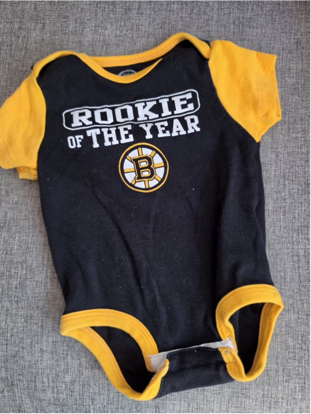 Boston Bruins Infant Bodysuit 3-6 Months NHL Hockey Fan Yellow Tee Shirt Snap